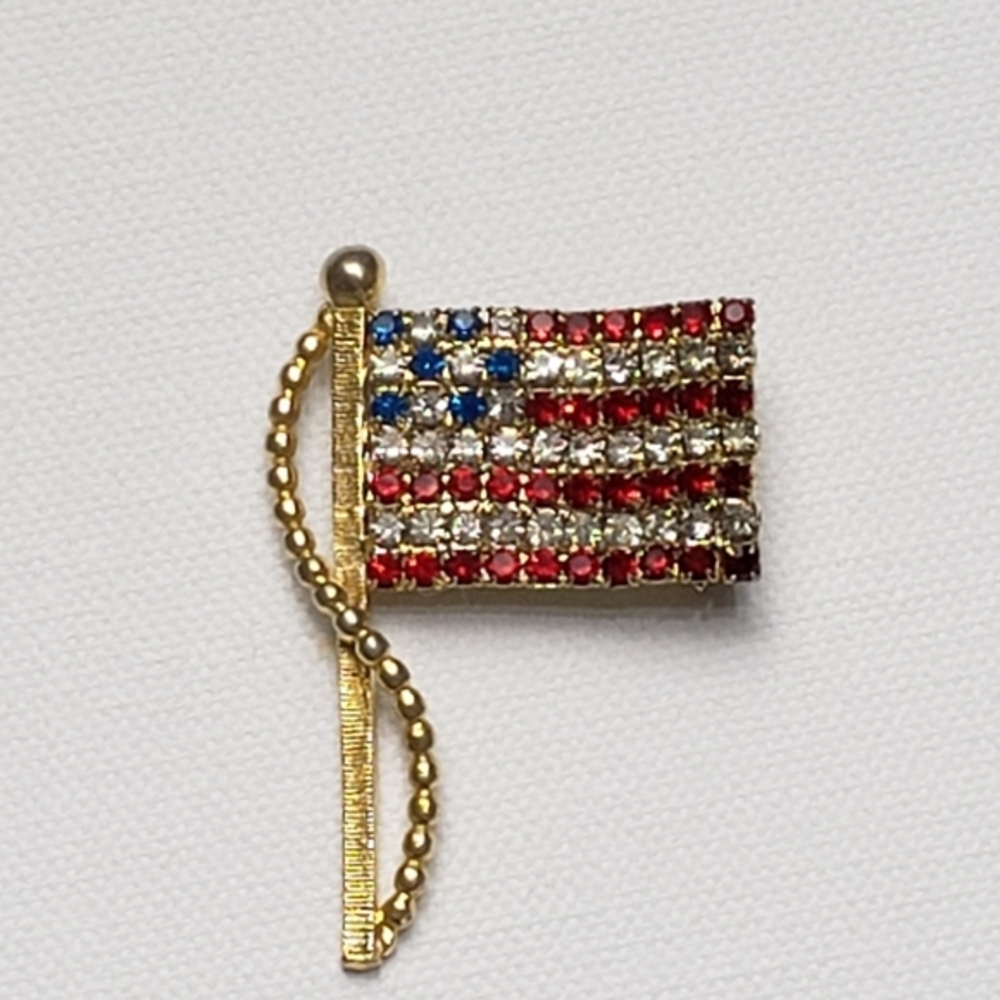 Patriotic Rhinestone Flag Pin - Picture 2 of 10